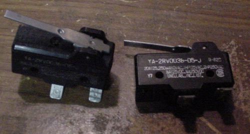 2 Micro Switch-Honeywell-Yamatake Model YA-2RV0038-05-J 9-820, Normal open conta