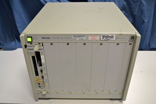 Tektronix TLA711 Color Benchtop MainFrame 039-0032-02 Benchtop Controller