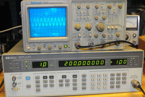 HP-8657D/Agilent Signal Generator, 0.1 to 1030 MHz