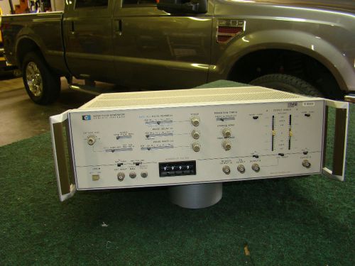 HP Agilent Hewlett Packard 8015A Pulse Generator 1Hz - 50MHz w/ Option 2