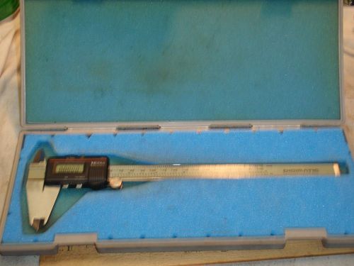 Mitutoyo Digital Caliper CD-8&#034;P COMPLTE WITH ORIGINAL CASE CLEAN - NO ENGRAVINGS