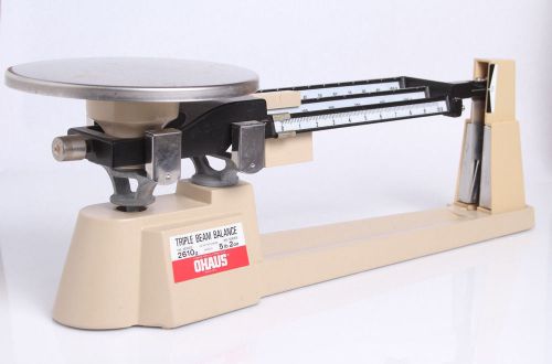 OHAUS TRIPLE BEAM BALANCE SCALES ( 700 2610G / 800 SERIES 5LB. 2.OZ. )