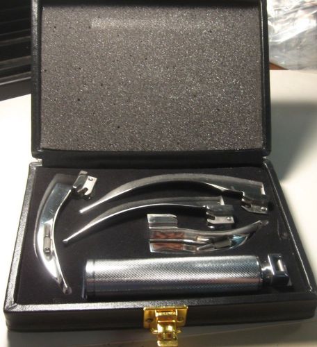 MCINTOSH LARYNGOSCOPE SET W/ LEATHER CASE, 4 BLADES AND MEDIUM HANDLE