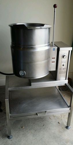 Vulcan vec10- tilting kettle. steam jacketed electric, contained kettle. for sale