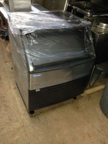 Manitowoc 270lbs under counter ice machine for sale