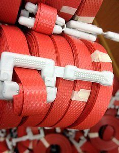 25 poly straps pre-cut red 1/2&#034;x17&#039; buckle attached for sale