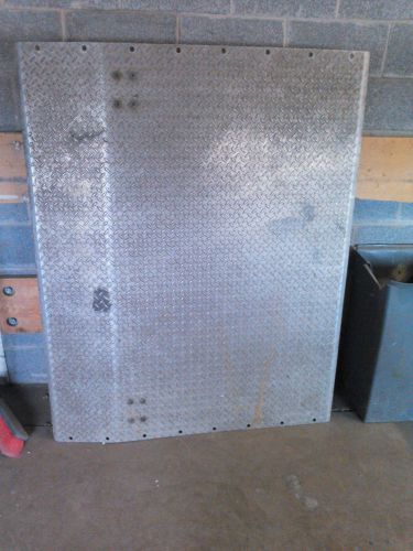 Aluminum Diamond Truck Dock Plate 3000 lb Capacity  roughly 4&#039; x 5&#039;