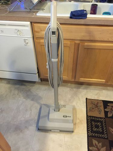 SEBO DUO MIRACLE MATE 2 BRUSH DRY CARPET CLEANING AGITATOR MACHINE PILE LIFTER