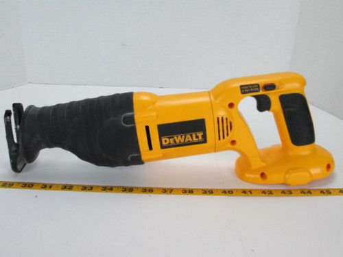 DeWalt Reciprocating Saw 18V Cordless DW938 Variable Speed Lock Switch Sawzall T