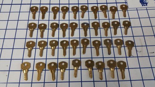 ILCO C07 STAR 39 KEYS BLANKS FOR CORBIN 5865JVR, COMP (1)S1000V (T)20VS