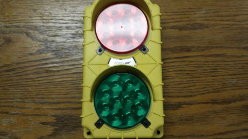 Loading Dock LED Traffic Light SG117-115 Systems Inc. NIB 12&#034; tall x 7&#034; wide 115