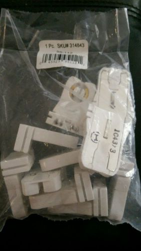 10 each Leviton Bi-Pin Plastic Flourescent Lamp Holder 660W 600V