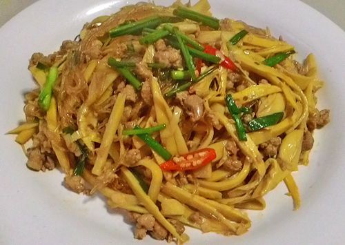 Thai Cuisine Stir Fried Pork with Bamboo Shoot &amp; Glass Noodle Recipe Free Ship