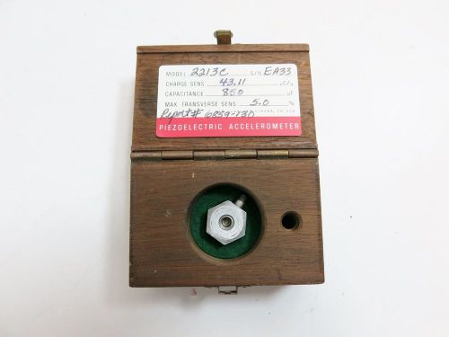 ENDEVCO CORPORATION ACCELEROMETER MODEL 2213C W/ CASE 43.11 PC/G 850 PF 5.0 %