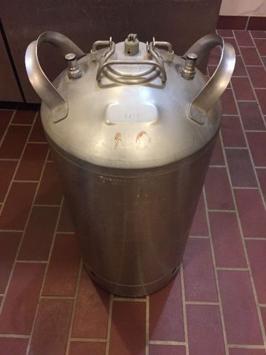 10 Gallon Ball Lock Home Brew Beer Keg - Pepsi Soda Cornelius Keg/ Fermenter