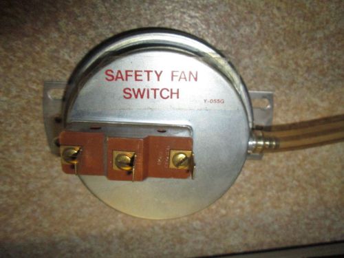 HONEYWELL / LIEBERT CORP. FAN SAFETY SWITCH FP4022 1/2 PSI 15A 15 A AMP 277 VAC