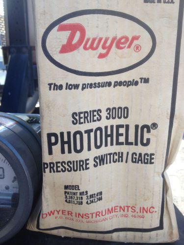 PHOTOHELIC PRESSURE SWITCH GAGE SERIES 3000 HH-117 VAC