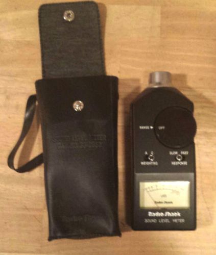 Radio Shack 33-2050 sound level meter with case