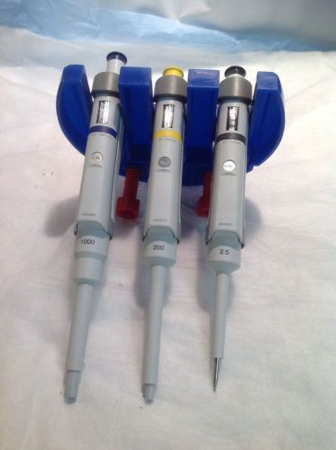 Set of 3 eppendorf research plus series adjustable volume pipette 2.5,200, 1000 for sale