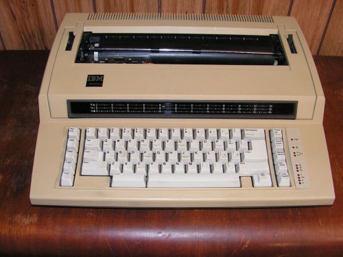 IBM Typewriters : Actionwriter 1 and Personal Wheelwriter