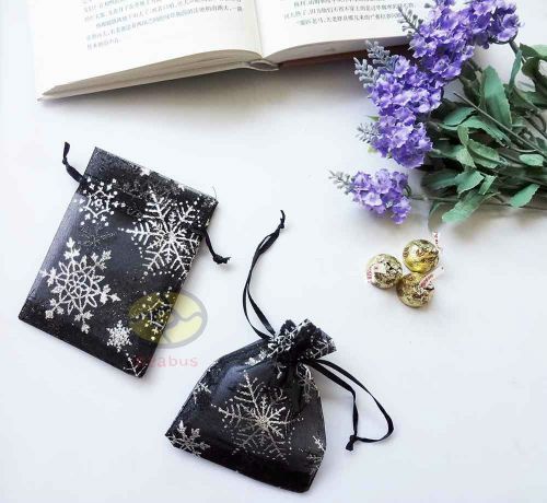 50PCS Black+Various Silver Snowflakes3.5&#034;x4.75&#034;Xmas Organza Bags Pouches AH10c14