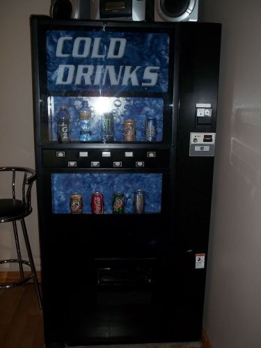 DIXIE-NARCO SODA POP VENDING MACHINE, WORKING, 9 SELECTION model 501E