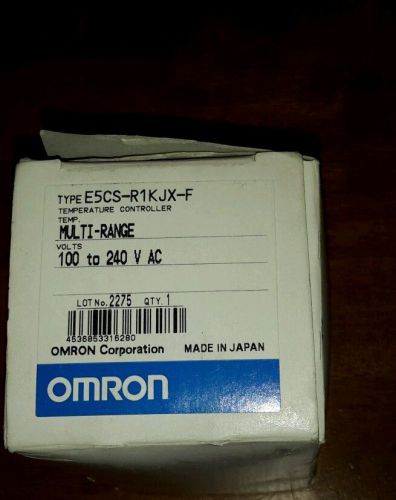 Temperature controller  E4CS-R1KJX-F