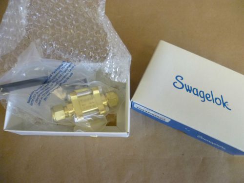 SWAGELOK # B-63TS8-SC11 , 1/2&#034; BRASS 3-PIECE 60 SERIES BALL VALVE, TUBE FITTING