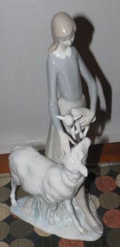 SUPER RARE Uncatalogued LLADRO Figurine SHEPHERDESS Ewe &amp; Lamb SHEEP