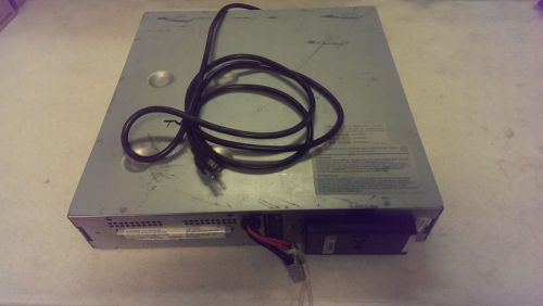 APC Smart-UPS 1000VA: 670W Rack-mountable UPS w/2 Batteries. Front Cover Missing