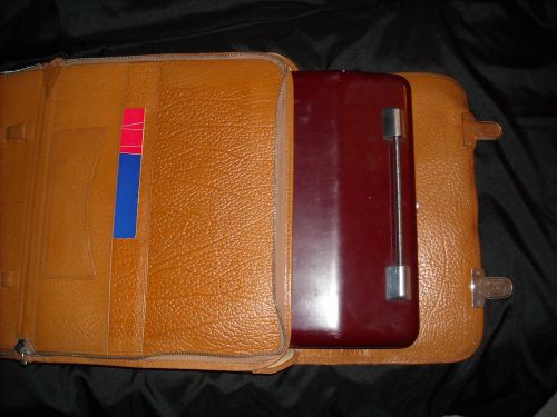 Vintage 1960&#039;s Gossen Tippa Portable Typewriter w/Rare Leather Carry Case - Fab!