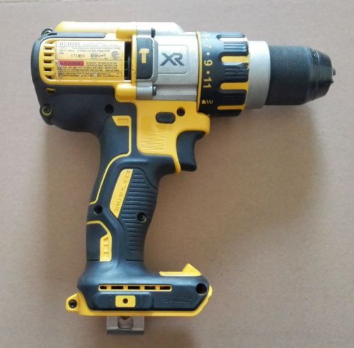 DEWALT DCD995 20Volt MAX XR Li-Ion Brushless 1/2&#034; Cordless Hammer Drill Driver