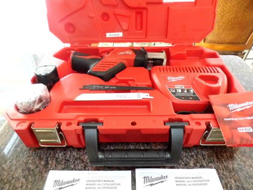 Milwaukee Hackzall M12 Cordless Saw Kit w/Charger 2/ battery 2/ blades 2420-22