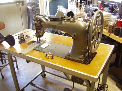 Singer 7 Series Large Industrial Machine