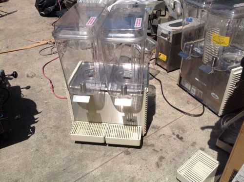 Crathco d25-4 2 bowl refrigerated beverage dispenser for sale