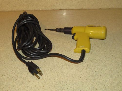 STANDARD PNEUMATIC MODEL 615 WIRE TRAP TOOL (B)