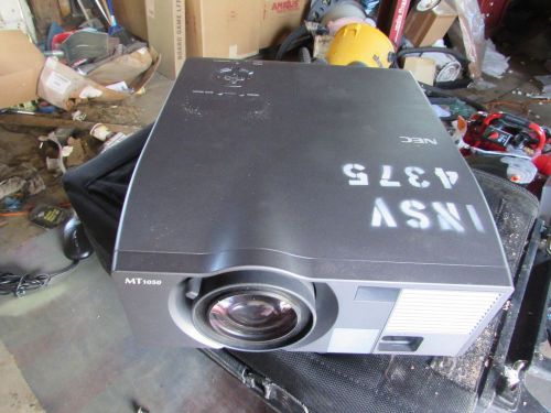 NEC MT 1050  Projector