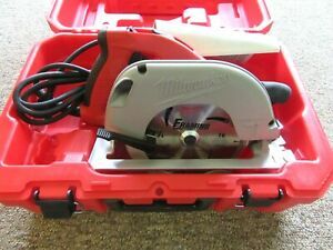 Milwaukee 15 Amp TILT-LOK 7-1/4&#034; Circular Saw w/ Case Model# 6390-20