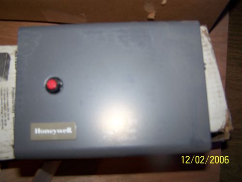 HONEYWELL R8182D1111, Oil Primary Control,Intermittent