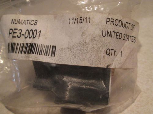 Numatics PE3-0001 Numatrol Pushbutton Valve 3-way 1/8&#034;npt NEW