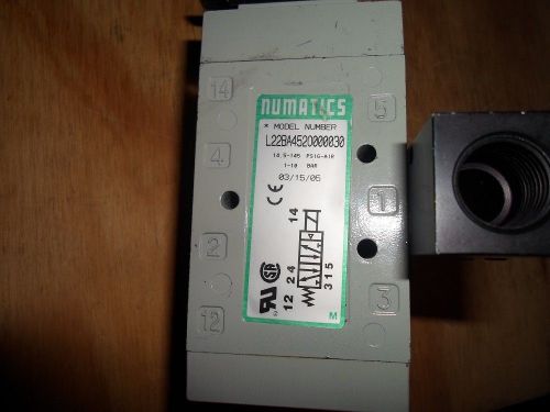 NUMATICS L22BA4520000030 PNEUMATIC VALVES (USED) LOT OF 2 MOUNTED TO MANIFOLD