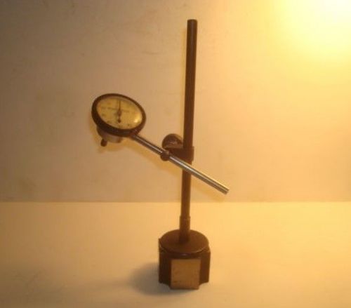 VINTAGE BROWN &amp; SHARPE DIAL TEST INDICATOR No.7040 ON OLD MAGNETIC STAND/BASE.