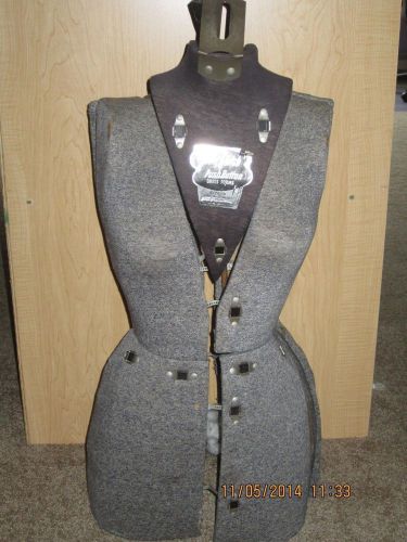 VINTAGE CAST IRON SALLY STICH PUSH BUTTON DRESS FORM DISPLAY MANNEQUIN SIZE A