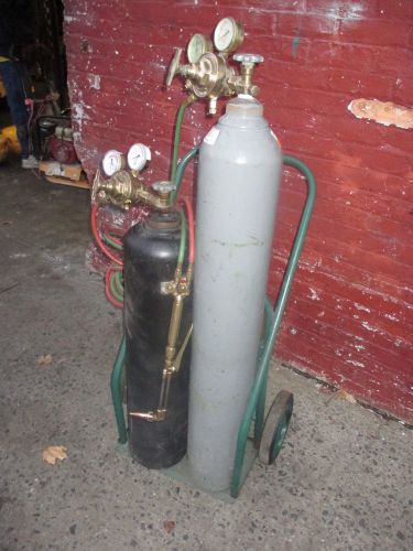 VICTOR  WELDING/CUTTING ACETYLENE &amp; OXGYEN SET UP 125 CU TANKS