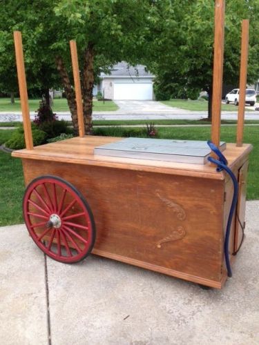 VINTAGE ICE CREAM CART / PEPSI / MUG ROOT BEER