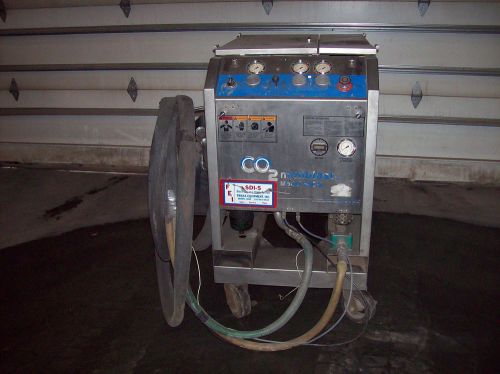 SDI-5 Dry Ice Blasting Machine with Gun Hose and Nozzle