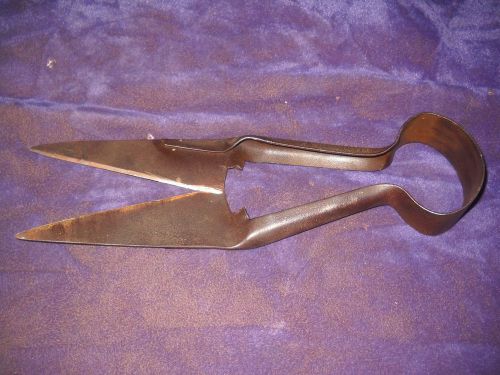 Vintage Pr. Of Sheep Shears..Rustic Decor