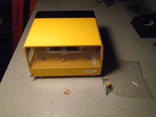 Sartorius M25D Scale