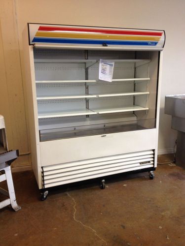 True TAC-72 6 Foot Self Contained Air Curtain Reach In Merchandiser