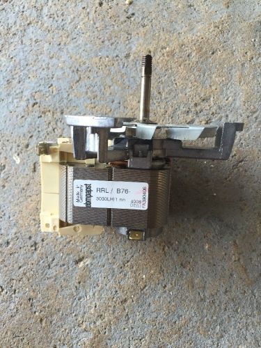 EBM Papst EM3030LH -141  nn-17 AC Motor, 120V 60Hz 41W 3030LH-141 NN P413720635